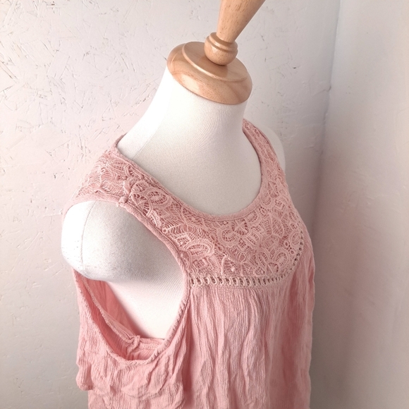 Lily Morgan | Pink cold shoulder t shirt with lace details - Picture 3 of 13